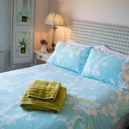 The Hollies Bed And Breakfast Uppingham Ngoại thất bức ảnh