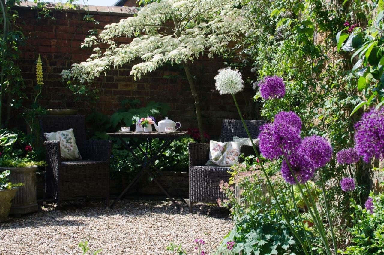 The Hollies Bed And Breakfast Uppingham Ngoại thất bức ảnh