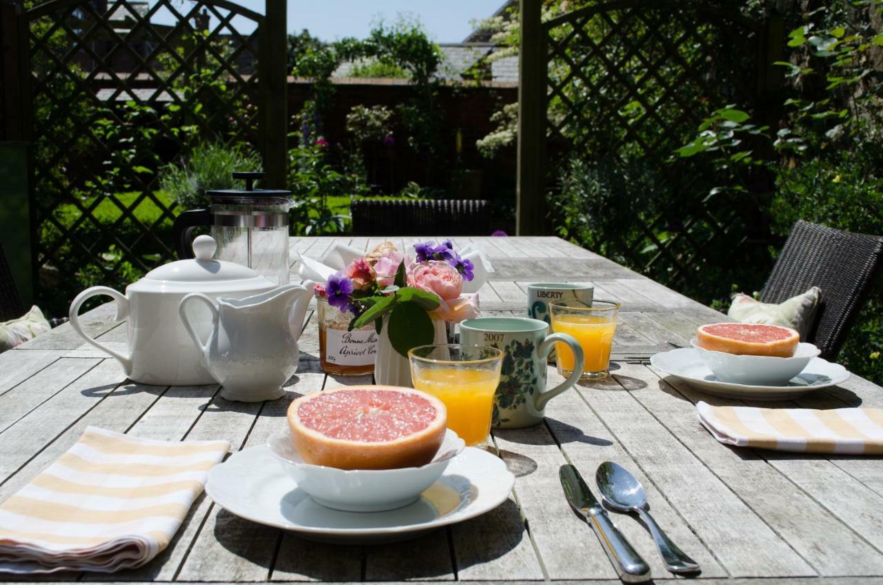 The Hollies Bed And Breakfast Uppingham Ngoại thất bức ảnh