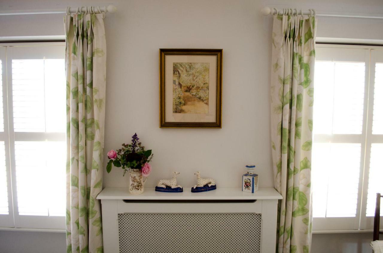 The Hollies Bed And Breakfast Uppingham Ngoại thất bức ảnh