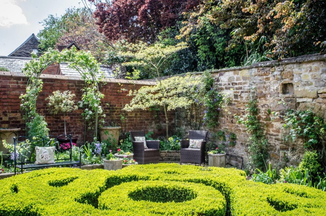 The Hollies Bed And Breakfast Uppingham Ngoại thất bức ảnh